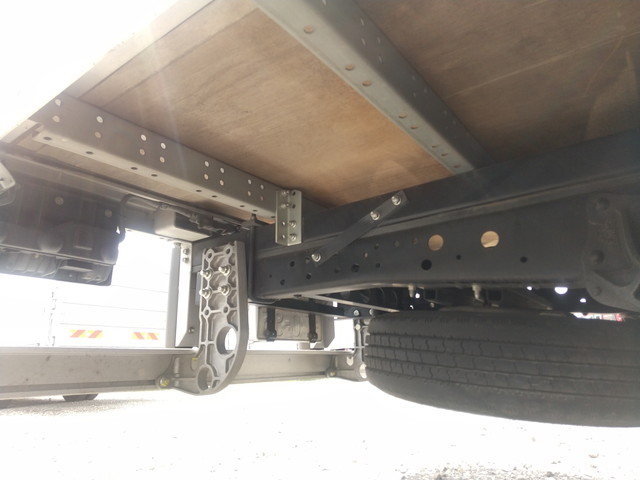 いすゞエルフアルミバン小型（2t・3t）[写真20]