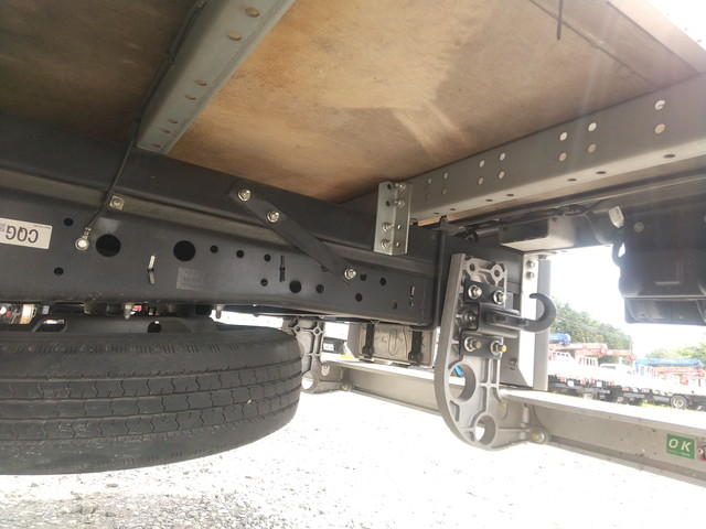 いすゞエルフアルミバン小型（2t・3t）[写真21]