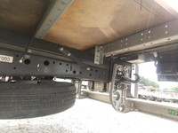 いすゞエルフアルミバン小型（2t・3t）[写真21]