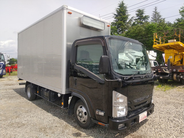 いすゞエルフアルミバン小型（2t・3t）[写真03]
