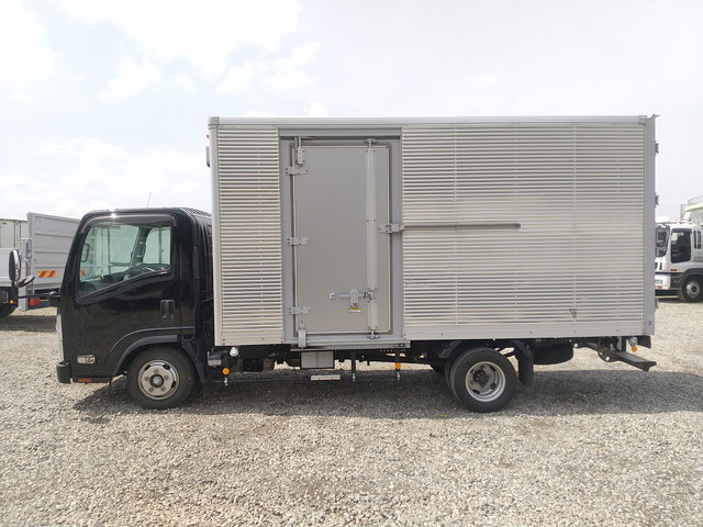 いすゞエルフアルミバン小型（2t・3t）[写真05]