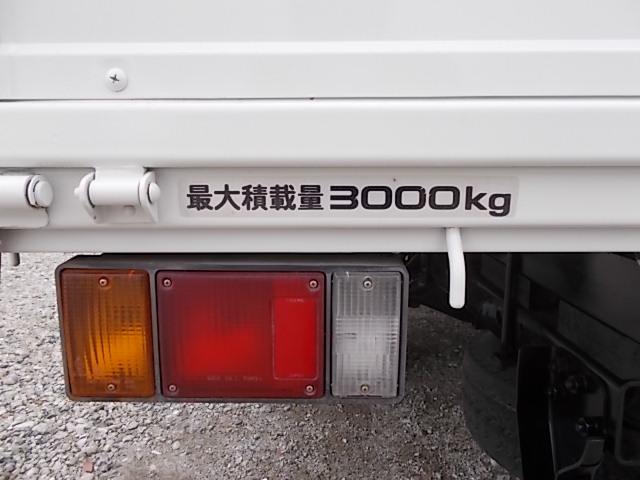 いすゞエルフ平ボディ小型（2t・3t）[写真11]