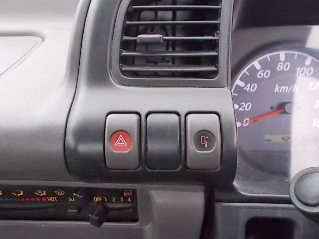 いすゞエルフ平ボディ小型（2t・3t）[写真13]