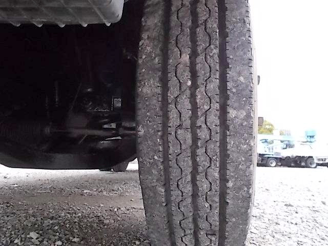 いすゞエルフ平ボディ小型（2t・3t）[写真14]