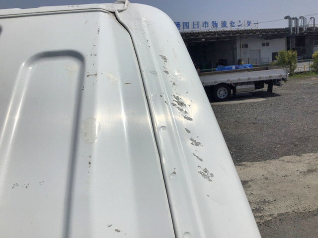 三菱ふそうキャンター平ボディ小型（2t・3t）[写真17]