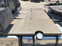 いすゞギガトレーラーヘッド（トラクターヘッド）大型（10t）[写真10]