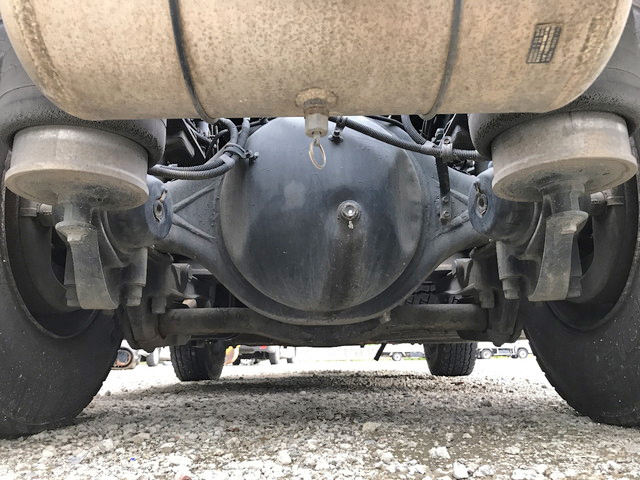 いすゞギガトレーラーヘッド（トラクターヘッド）大型（10t）[写真23]