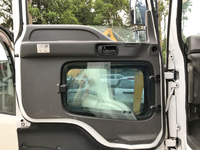 いすゞギガトレーラーヘッド（トラクターヘッド）大型（10t）[写真28]