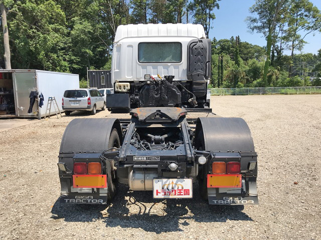 いすゞギガトレーラーヘッド（トラクターヘッド）大型（10t）[写真09]