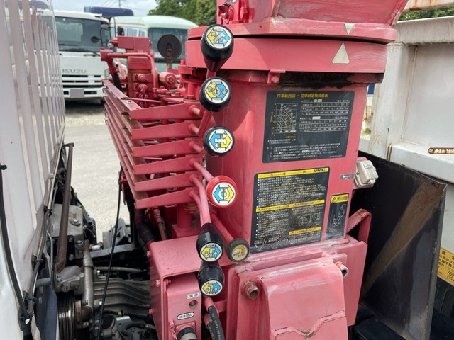 三菱ふそうキャンターダンプ・クレーン付小型（2t・3t）[写真13]