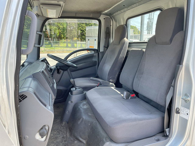 いすゞエルフアルミブロック小型（2t・3t）[写真34]