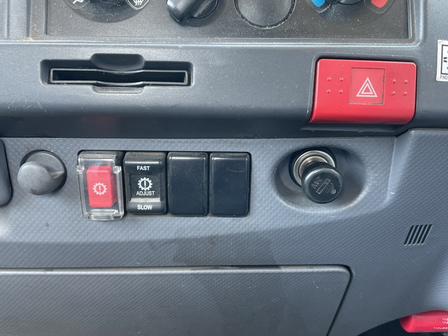 いすゞエルフアルミブロック小型（2t・3t）[写真35]