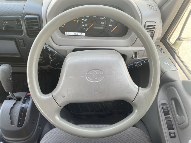 トヨタダイナ平ボディ小型（2t・3t）[写真30]