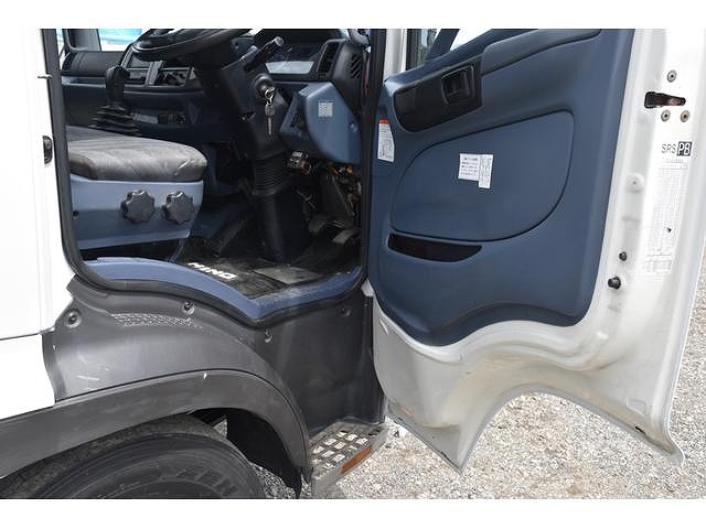 日野レンジャーパッカー車（塵芥車）中型（4t）[写真27]