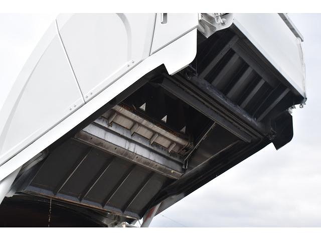 日野レンジャーパッカー車（塵芥車）中型（4t）[写真29]