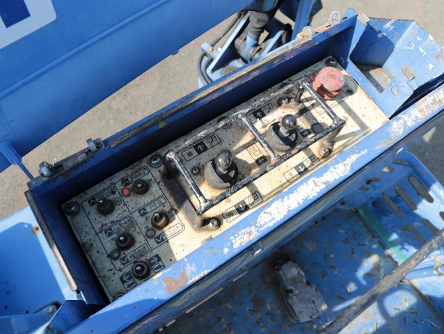 日野デュトロ高所作業車小型（2t・3t）[写真15]