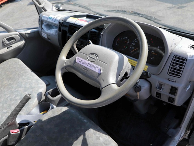 日野デュトロ高所作業車小型（2t・3t）[写真20]