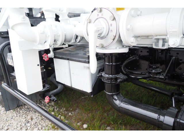 いすゞエルフ散水車小型（2t・3t）[写真17]