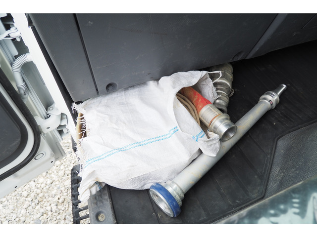 いすゞエルフ散水車小型（2t・3t）[写真34]