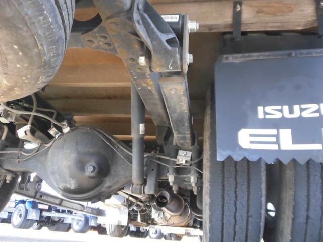 いすゞエルフ平ボディ小型（2t・3t）[写真32]