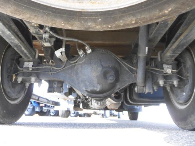 いすゞエルフ平ボディ小型（2t・3t）[写真33]