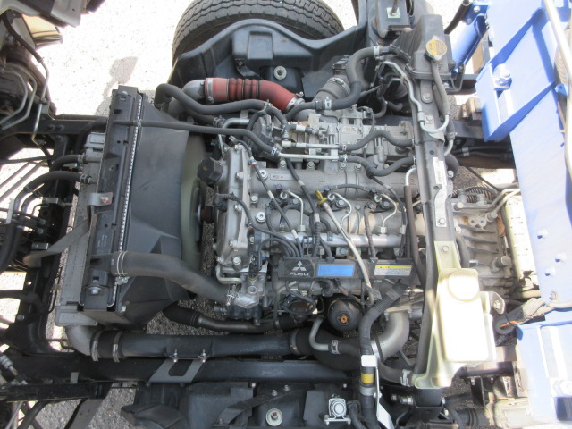 三菱ふそうキャンタークレーン3段小型（2t・3t）[写真23]