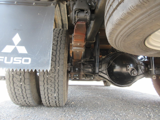 三菱ふそうキャンタークレーン3段小型（2t・3t）[写真30]