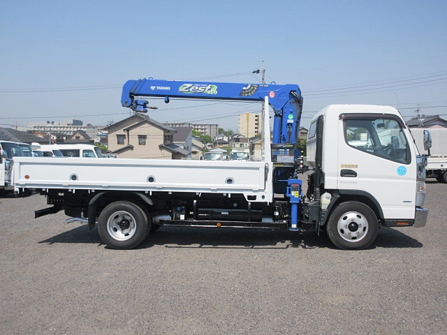 三菱ふそうキャンタークレーン3段小型（2t・3t）[写真05]