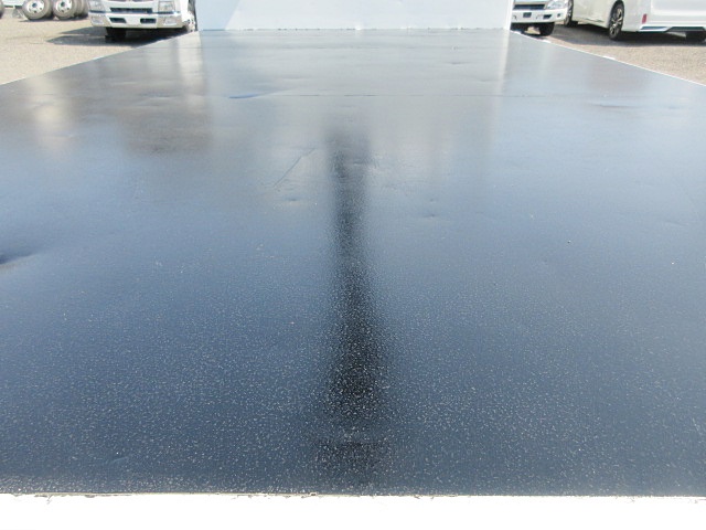 三菱ふそうキャンタークレーン3段小型（2t・3t）[写真09]