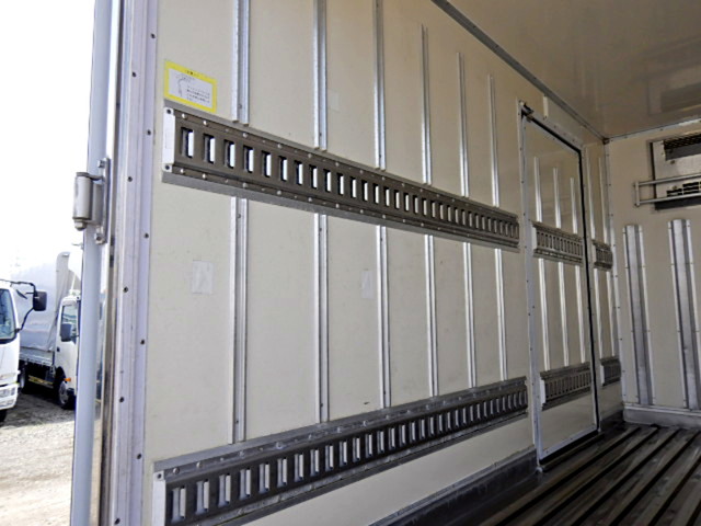 日野デュトロ冷凍車（冷蔵車）小型（2t・3t）[写真05]