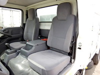 いすゞエルフ冷凍車（冷蔵車）小型（2t・3t）[写真12]