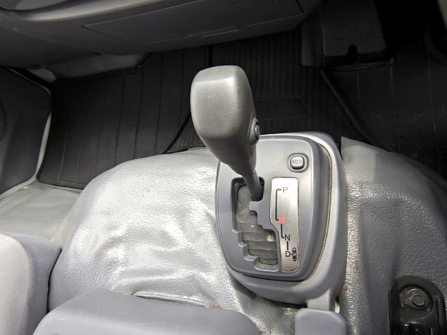 いすゞエルフ冷凍車（冷蔵車）小型（2t・3t）[写真13]