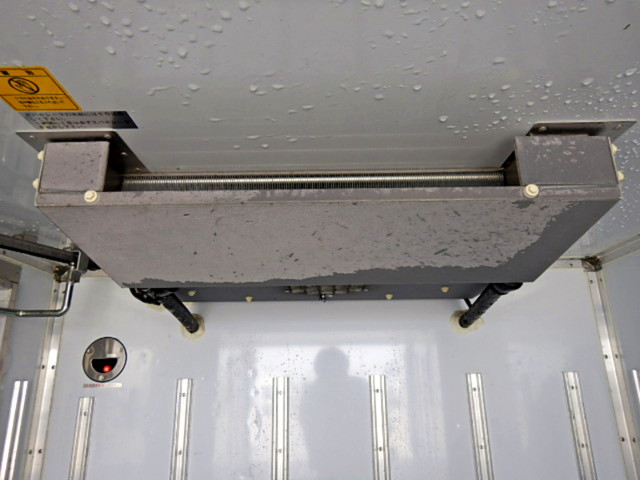 いすゞエルフ冷凍車（冷蔵車）小型（2t・3t）[写真20]