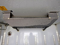 いすゞエルフ冷凍車（冷蔵車）小型（2t・3t）[写真20]