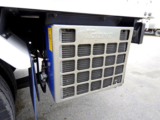 いすゞエルフ冷凍車（冷蔵車）小型（2t・3t）[写真23]