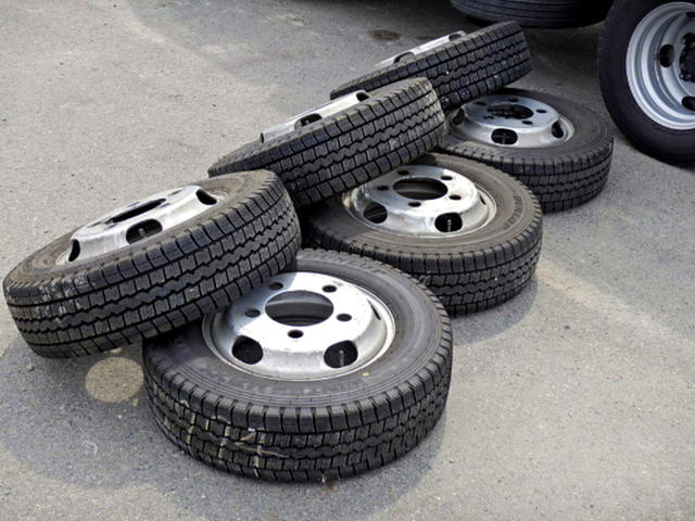 いすゞエルフ冷凍車（冷蔵車）小型（2t・3t）[写真25]