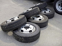 いすゞエルフ冷凍車（冷蔵車）小型（2t・3t）[写真25]