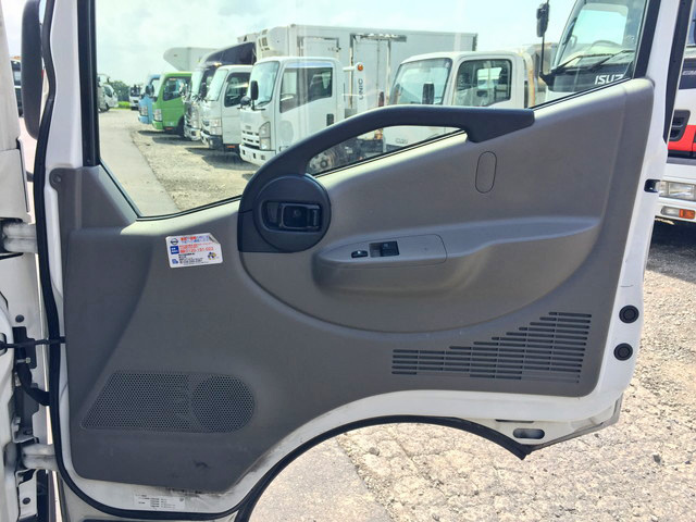 日産アトラス平ボディ小型（2t・3t）[写真26]