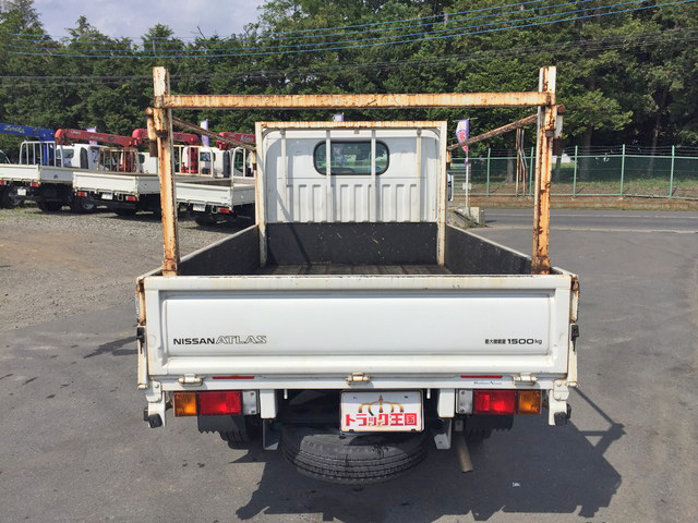 日産アトラス平ボディ小型（2t・3t）[写真08]