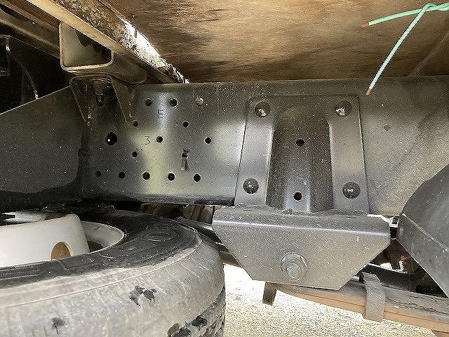 いすゞエルフダブルキャブ（Wキャブ）小型（2t・3t）[写真11]