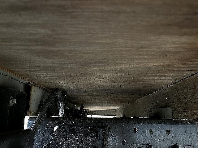 いすゞエルフダブルキャブ（Wキャブ）小型（2t・3t）[写真13]