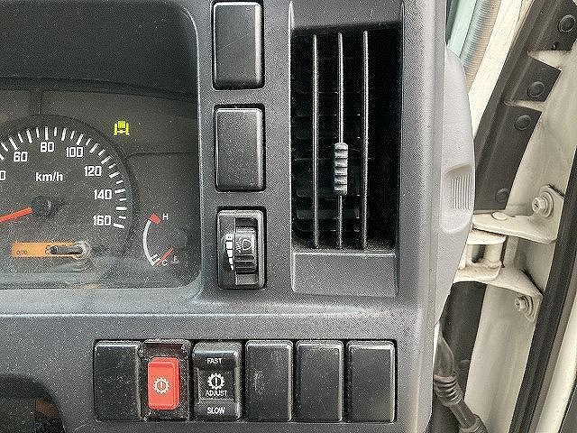 いすゞエルフダブルキャブ（Wキャブ）小型（2t・3t）[写真23]