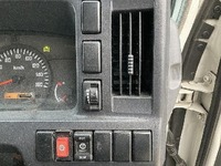 いすゞエルフダブルキャブ（Wキャブ）小型（2t・3t）[写真23]