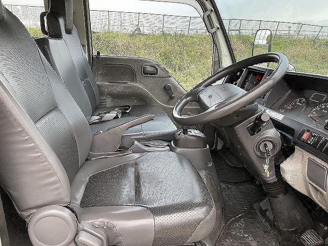 いすゞエルフダブルキャブ（Wキャブ）小型（2t・3t）[写真31]