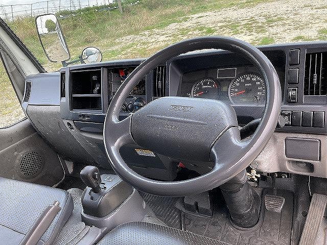 いすゞエルフダブルキャブ（Wキャブ）小型（2t・3t）[写真32]