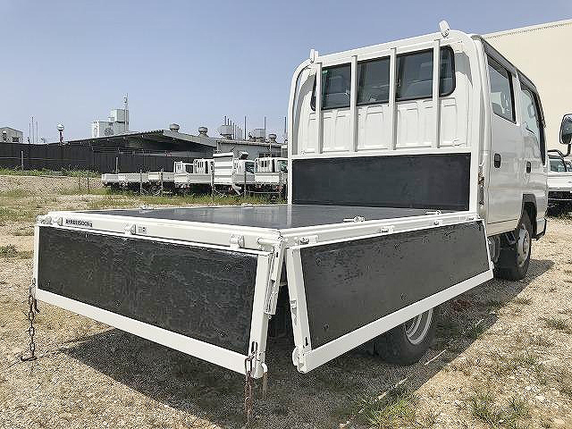 いすゞエルフダブルキャブ（Wキャブ）小型（2t・3t）[写真07]