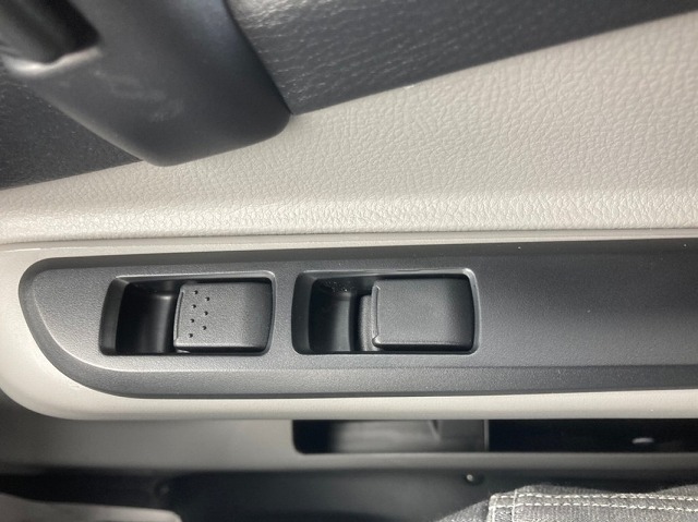 三菱ふそうキャンターダンプ小型（2t・3t）[写真19]