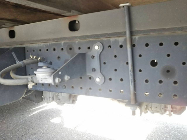 いすゞエルフ平ボディ小型（2t・3t）[写真19]