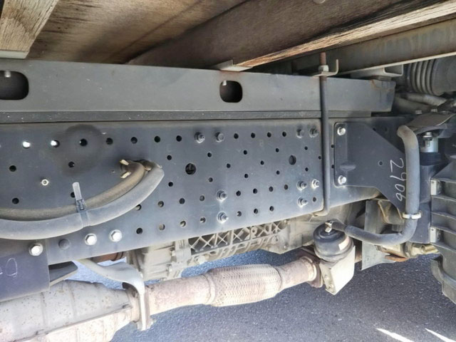 いすゞエルフ平ボディ小型（2t・3t）[写真20]