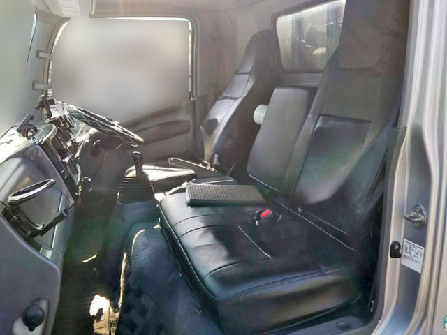 いすゞエルフ平ボディ小型（2t・3t）[写真28]